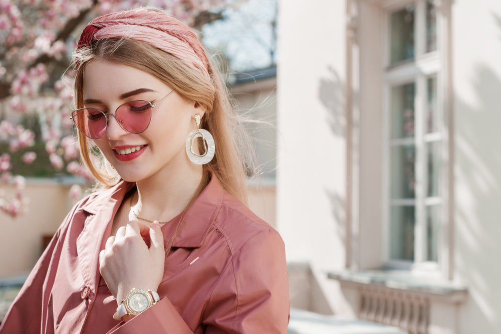 Find the perfect pair of earrings for your sensitive ears! IceCarats has decades of expertise in precious metals jewelry and offers hypoallergenic earrings.