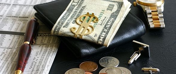Gift Ideas for Men in 2023: The Best Money Clips for Men