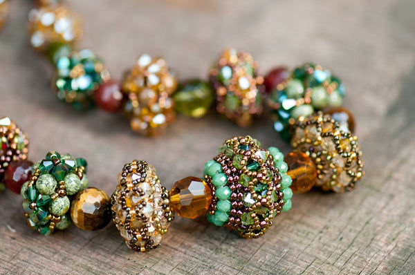 Secrets of Red Carpet Jewelry: How Celebs Get Paid & Insured!
