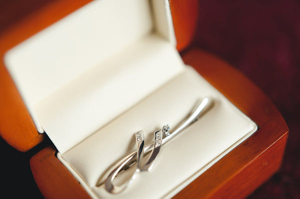 Anniversary Jewelry Gift Ideas for Him and Her