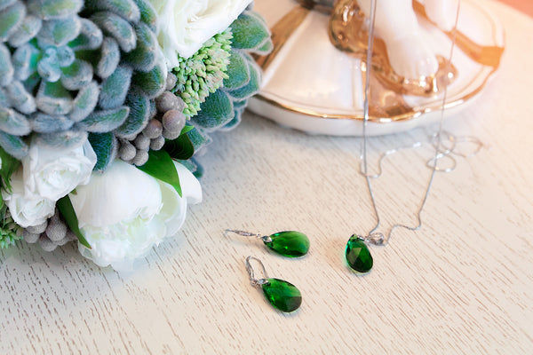 Discover the Beauty of May Birthstone Jewelry - Emeralds!