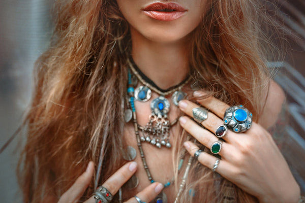 Do's and Dont's of Wearing Summer Jewelry