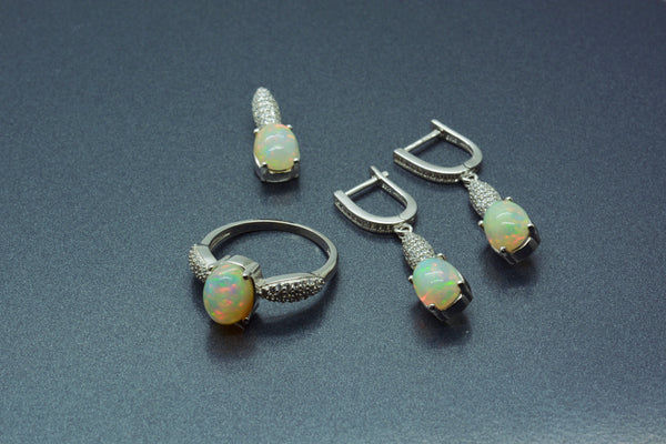 Hypoallergenic Earrings for Sensitive Ears: Find the Perfect Pair!