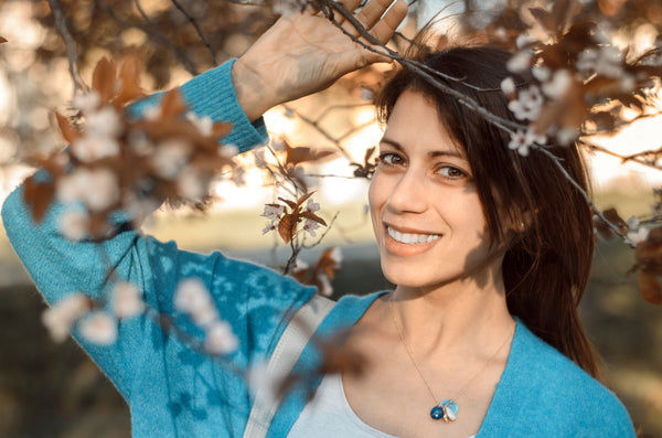 Jewelry and Clothes: Color Coordination Made Easy
