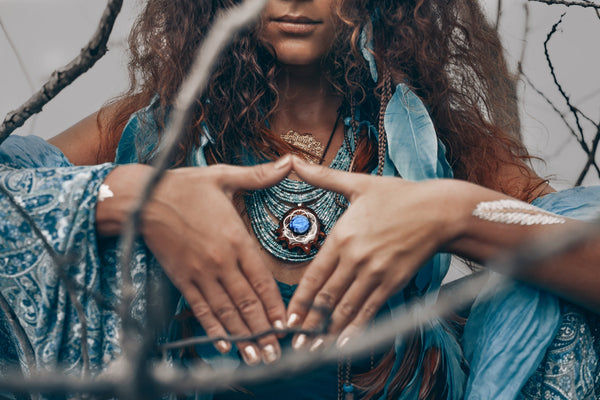 13 Best Jewelry Pieces for Brown Skin Girls to Shine Brightly