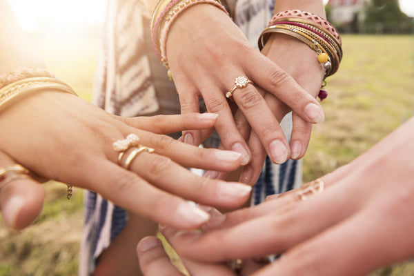 15 Jewelry Pieces Every Fashion Blogger Loves
