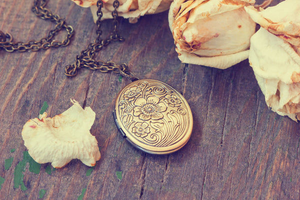 Lockets: Jewelry with Meaning and Purpose