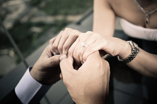Discover Engagement Ring Traditions from Around the World!
