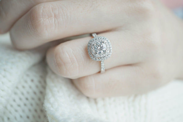 Discover Engagement Ring Traditions from Around the World!