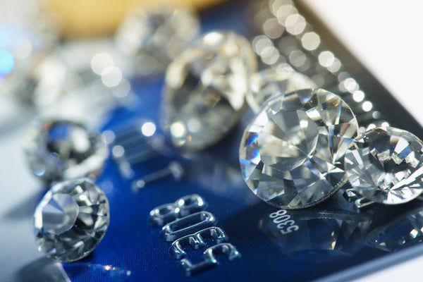 Your Next Diamond Purchase: Online or Physical Jewelry Store?