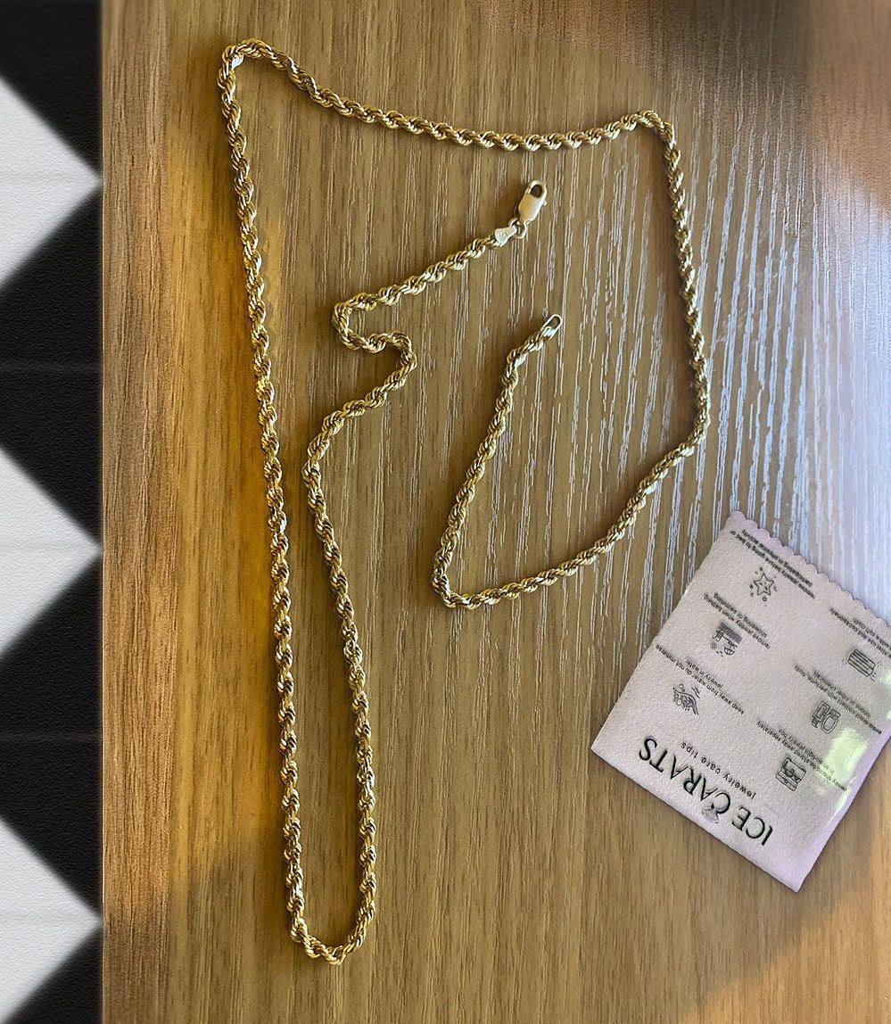 Length 22 inch gold rope chain