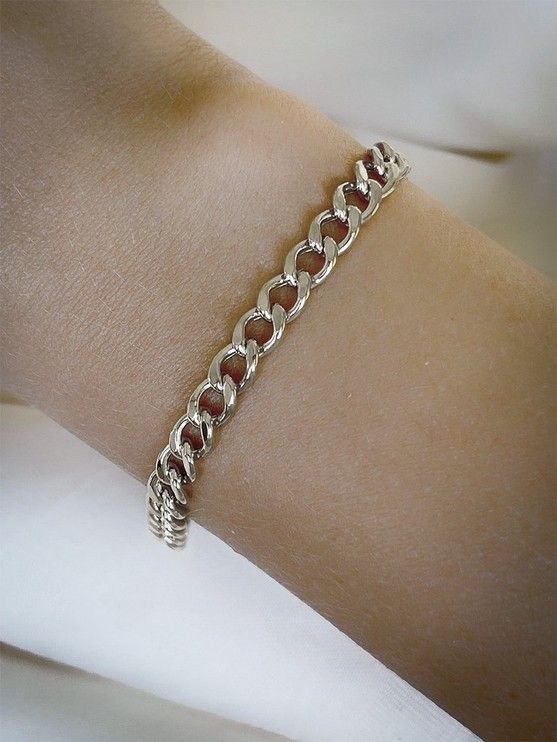 Curb Link Bracelet In 18K Gold #518698