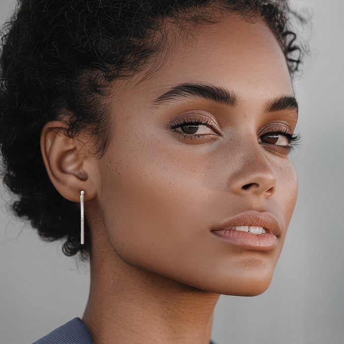 10K Solid White Gold 2mm Round Tube Medium Hoop Earrings