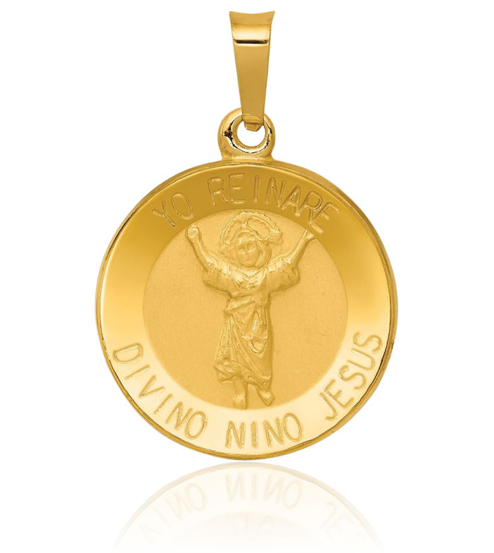 14K Gold Divino Nino Round Medal Pendant 14K Gold Divino Nino Round Medal Pendant