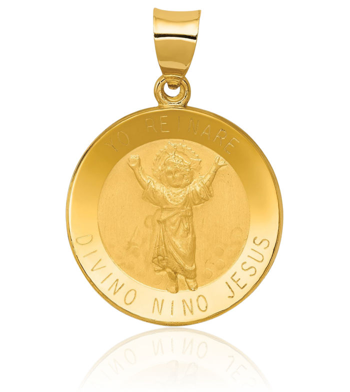 14K Gold Divino Nino Round Medal Pendant 14K Gold Divino Nino Round Medal Pendant