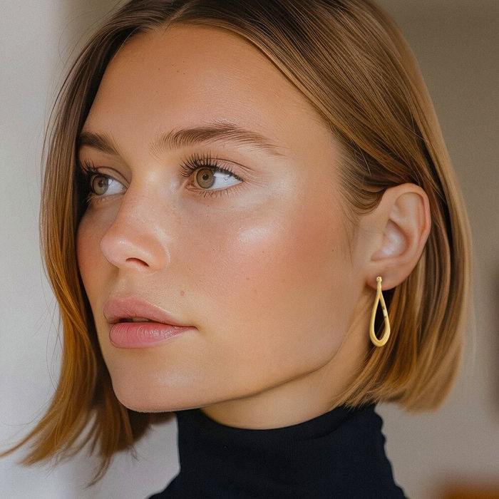14K Solid Yellow Gold Oval Medium Hoop Earrings