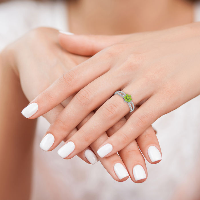 14K Solid White Gold Green Peridot Diamond Flower Ring Gemstone Band August Birthstone Jewelry