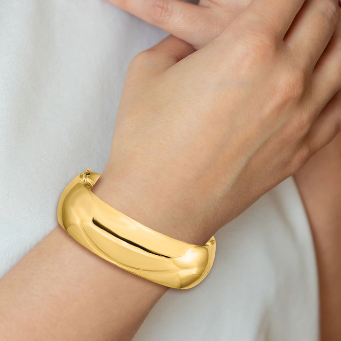 1/20 14k Yellow store Gold Thick Hinged Bracelet