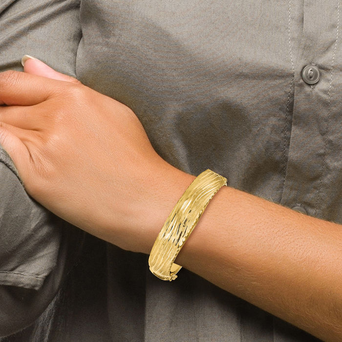 14K Solid Yellow Gold Bangle Bracelet