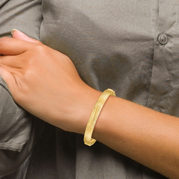 14K Solid Yellow Gold Bangle Bracelet