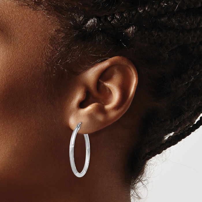 925 Sterling Silver 2.5mm Round Medium Hoop Earrings