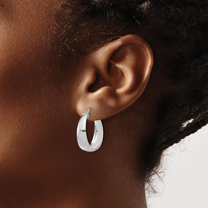 925 Sterling Silver Tapered Round Medium Hoop Earrings